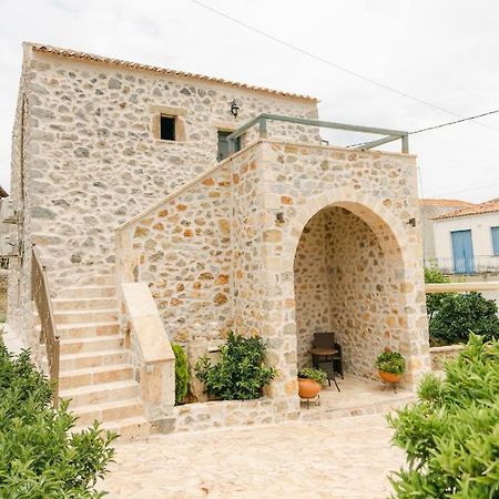 La Tore Di Montenegro Githio Exterior foto